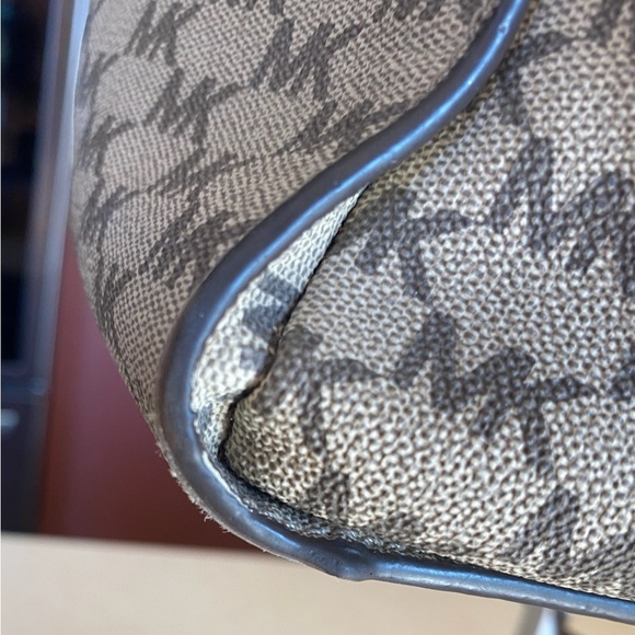 MICHAEL KORS Signature Saffiano Leather Satchel, GUC - Picture 9 of 16